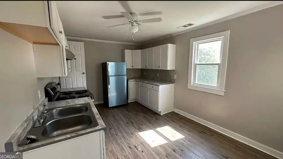 More Photos Of 305 S Walnut St, Greensboro Apartments For Sale