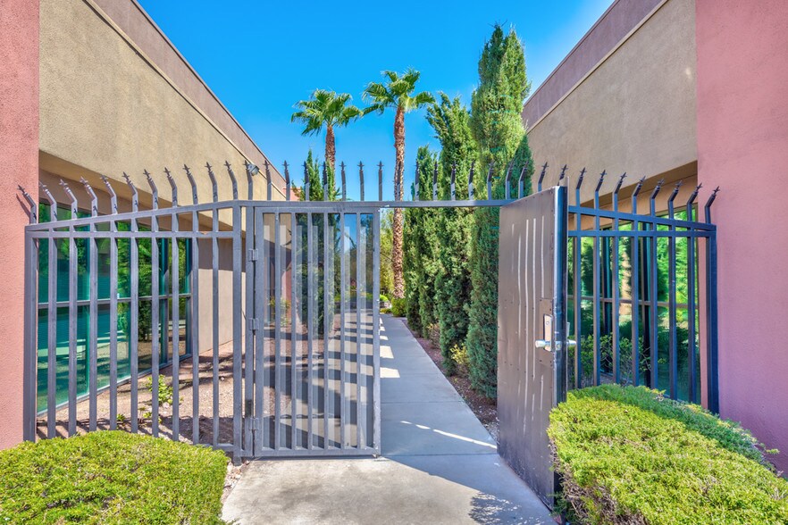 More Photos Of 4270 S Decatur Blvd, Las Vegas Medical For Lease