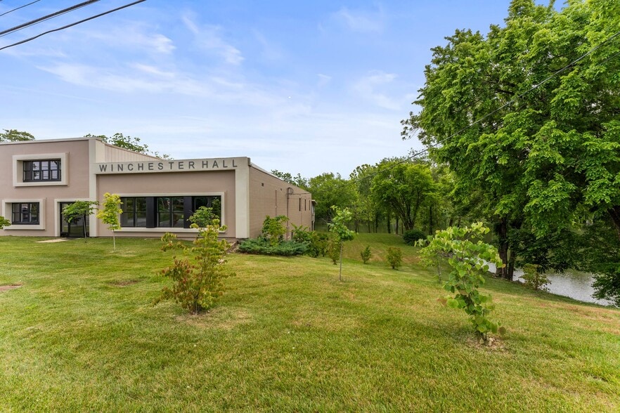 More Photos Of 410 Dinah Shore Blvd, Winchester Office Residential For Sale