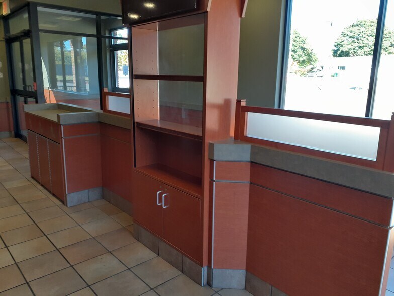More Photos Of 7074 Boston State Rd, Hamburg Storefront Retail Office For Lease
