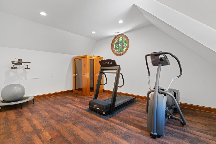 More Photos Of 5455 Plantation Rd, Sunbury Lodge Meeting Hall For Sale