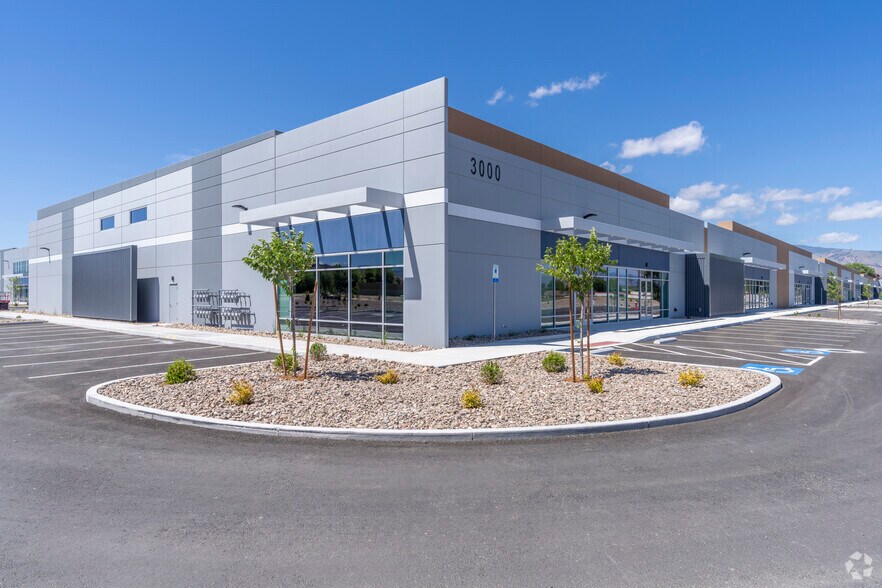 More Photos Of 3010 Airway Dr, Reno Unknown For Lease