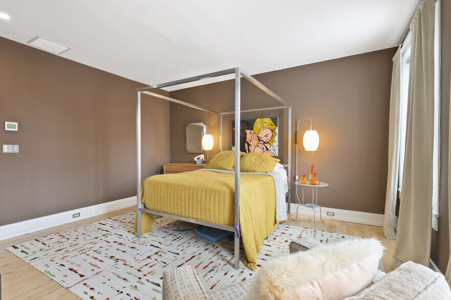 More Photos Of 1019 Cathedral St, Baltimore Office Residential For Sale