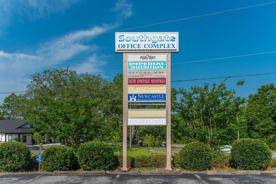 More Photos Of 128 John King Rd, Crestview Storefront For Sale