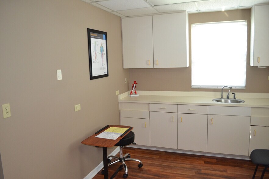 More Photos Of 400 Avenue K SE, Winter Haven Medical For Lease