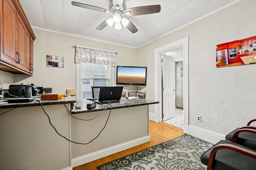 More Photos Of 327 Central St, Saugus Office For Sale