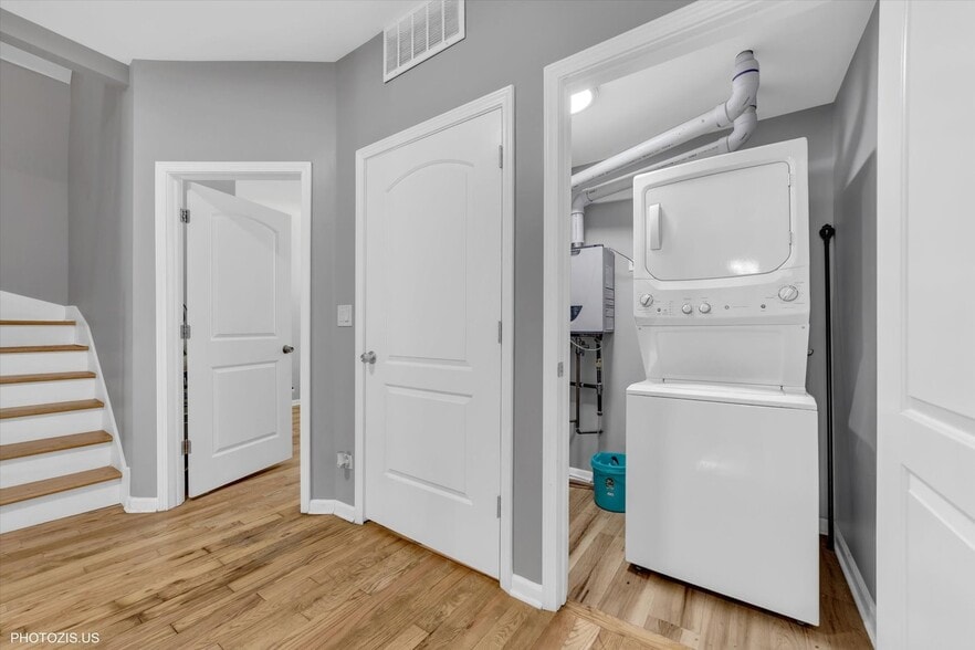 More Photos Of 8404 S Exchange Ave, Chicago Multifamily For Sale