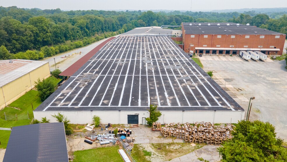 More Photos Of 100 United Furniture Dr, Lexington Distribution For Lease