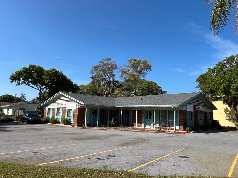 More Photos Of 6201 Dr Martin Luther King Jr St S, Saint Petersburg Medical For Sale