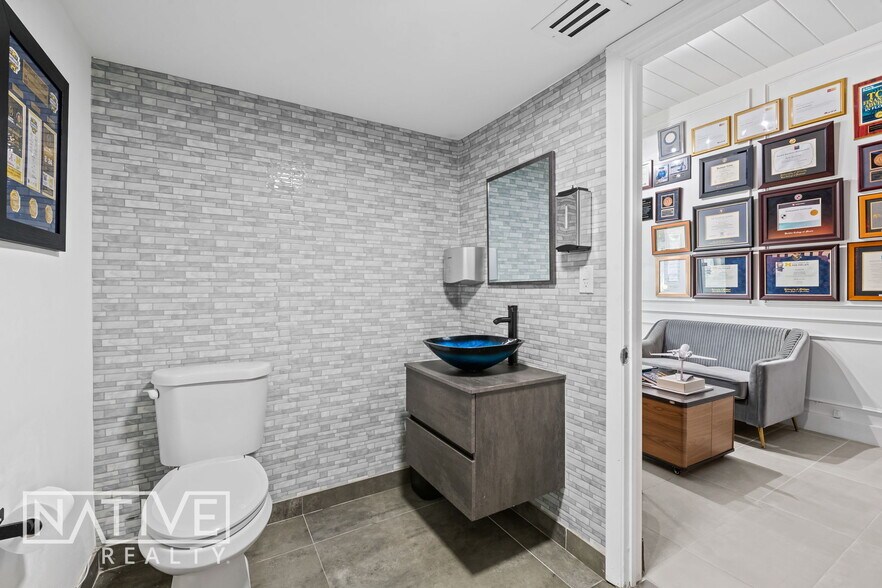 More Photos Of 1800 E Las Olas Blvd, Fort Lauderdale Loft Creative Space For Lease