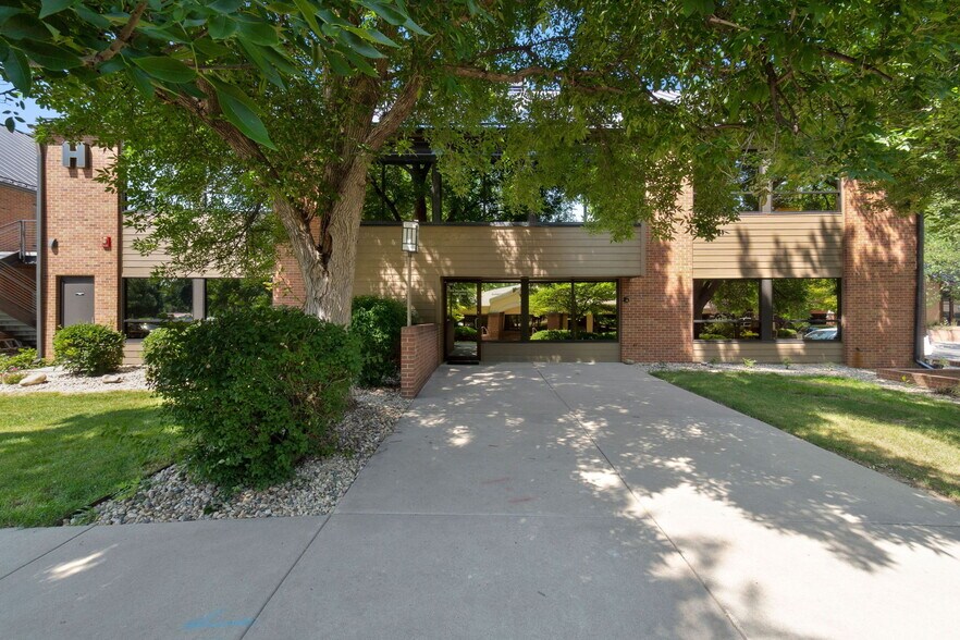 More Photos Of 724 Whalers Way, Fort Collins Office For Lease