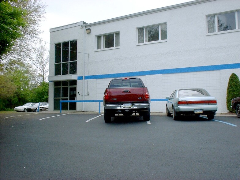 More Photos Of 3708 Freemansburg Ave, Bethlehem Storefront Retail Office For Lease