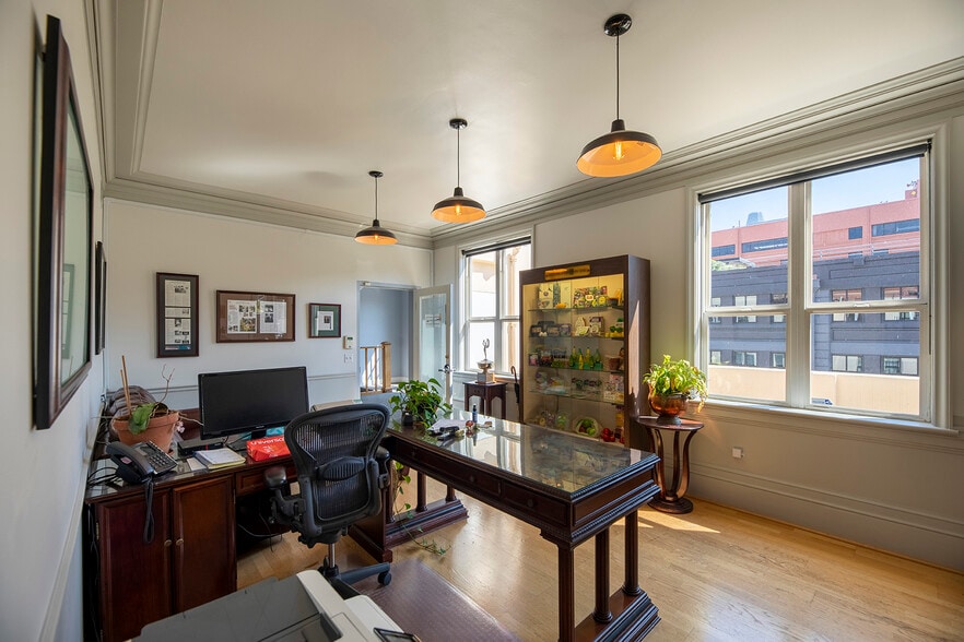 More Photos Of 150 Green St, San Francisco Office For Sale