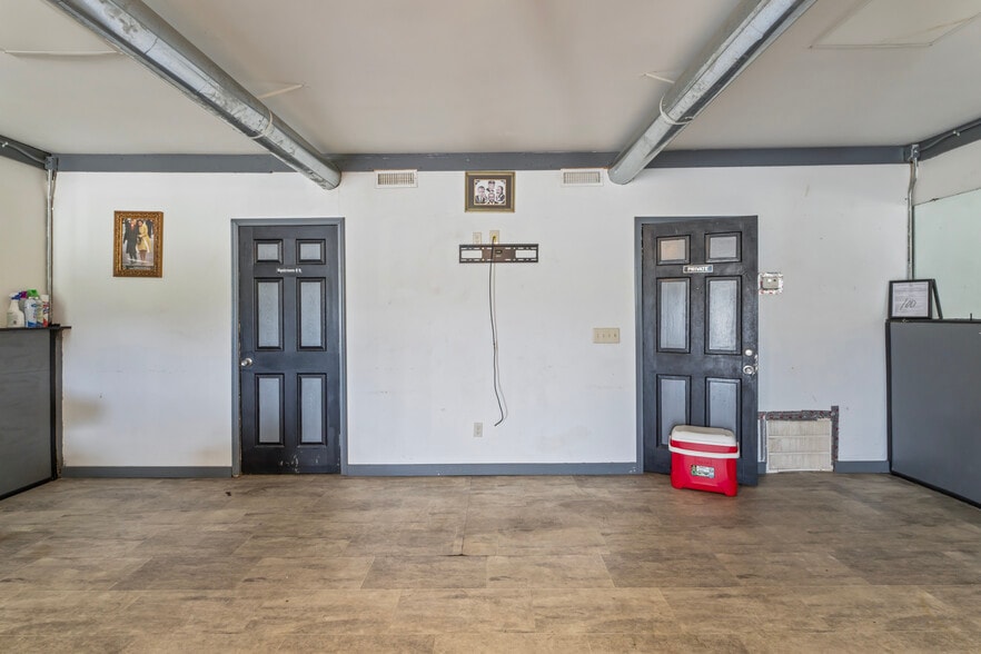 More Photos Of 2 S Park Rd SW, Birmingham General Retail For Sale