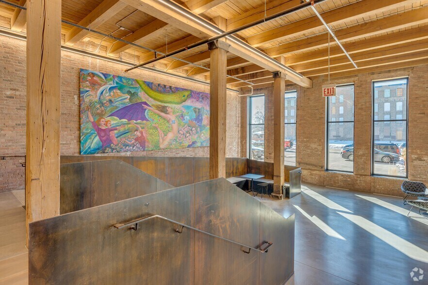 More Photos Of 924 W 19th Pl, Chicago Loft Creative Space For Lease