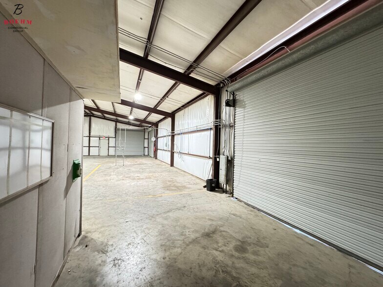 More Photos Of 129 Industrial Dr, Boerne Warehouse For Lease