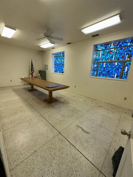 More Photos Of 317 Magnolia Ave, La Feria Religious Facility For Lease