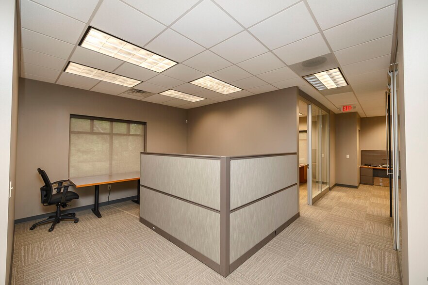 More Photos Of 13203 W 21st Ct N, Wichita Office For Sale