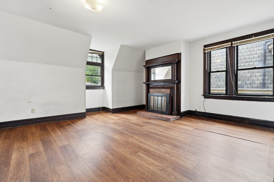 More Photos Of 215 S Braddock Ave, Pittsburgh Apartments For Sale