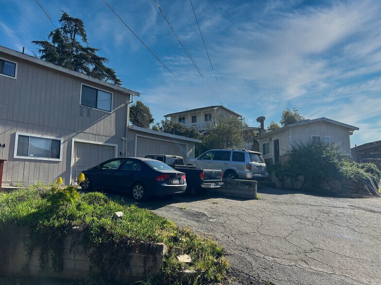 More Photos Of 702 E Vista Way, Vista Multifamily For Sale