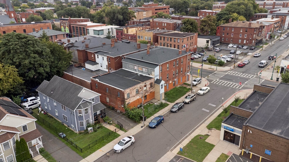 More Photos Of 648-658 Park St, Hartford Apartments For Sale