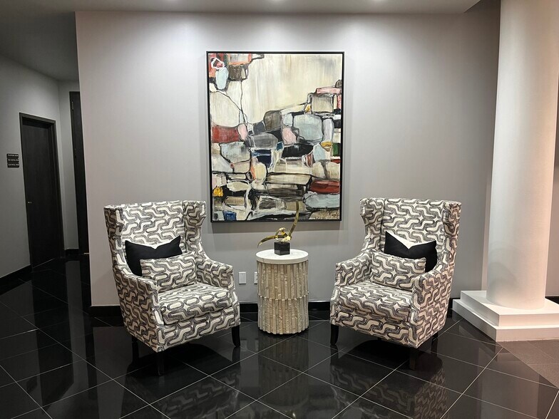 More Photos Of 14801 Quorum Dr, Addison Office For Lease