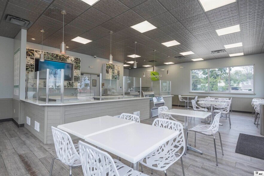 More Photos Of 1412 Ridge Ave, West Monroe Restaurant For Sale