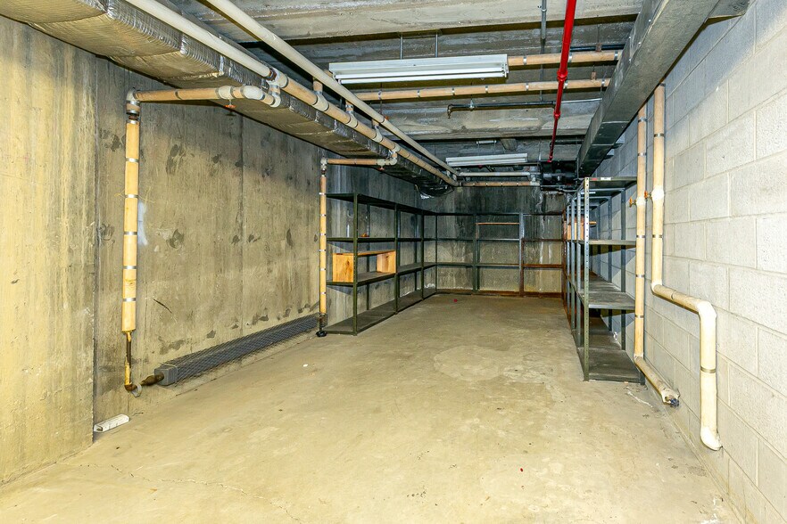 More Photos Of 24840 Northern Blvd, Little Neck Bank For Lease