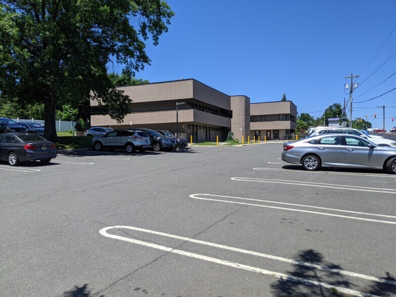 More Photos Of 281 Summerhill Rd, East Brunswick Office For Sale