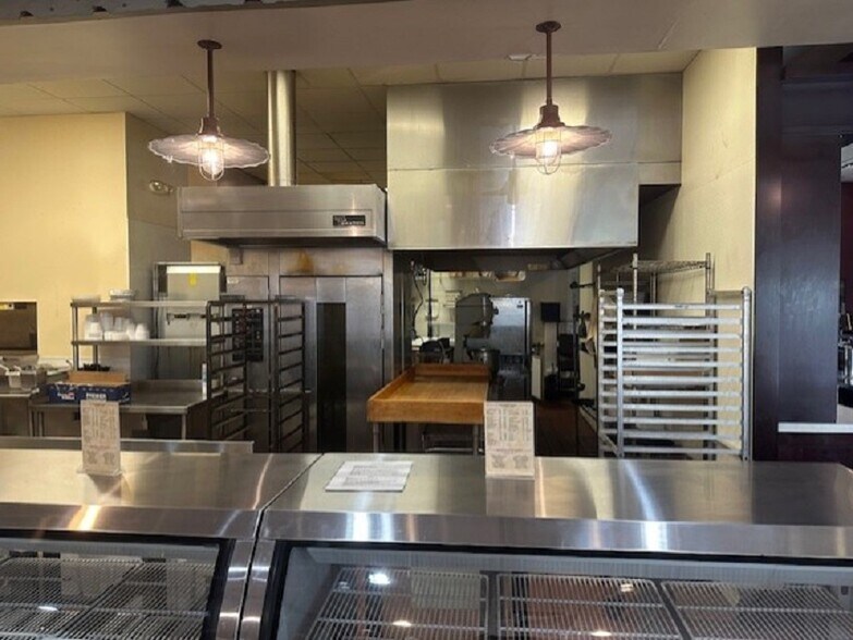 More Photos Of 400 S Nova Rd, Ormond Beach Unknown For Lease