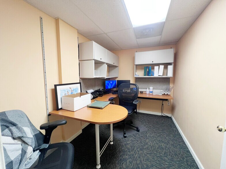 More Photos Of 9692-9706 Marlboro Pike, Upper Marlboro Office For Sale