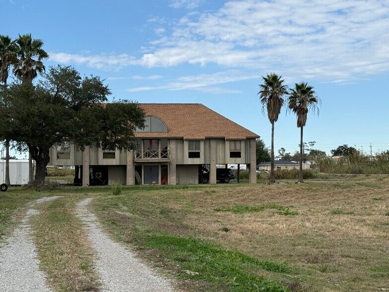 More Photos Of 1817 Highway 24, Larose Land For Sale