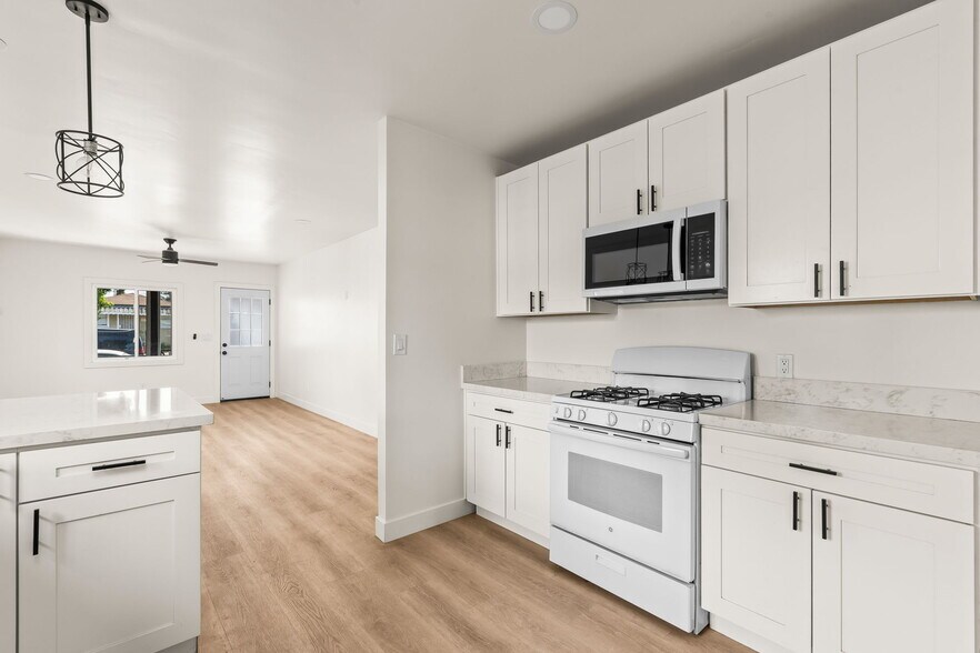 More Photos Of 3546-3552 47th St, San Diego Apartments For Sale