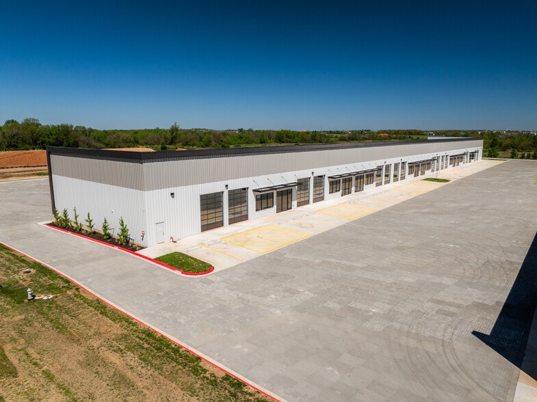 More Photos Of 6361 S Oldridge Pl, Rogers Unknown For Lease