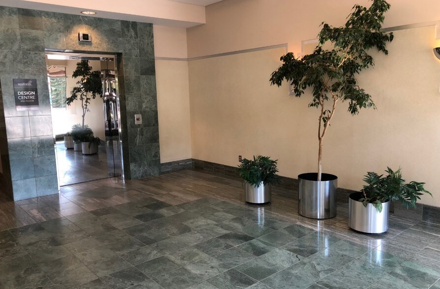 More Photos Of 117 Centrepointe Dr, Ottawa Office For Lease