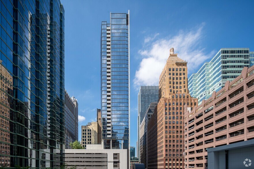 More Photos Of 210 N Wells St, Chicago Apartments For Lease