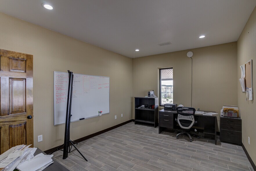 More Photos Of 716 U.S. 385 S hwy, Seminole Industrial For Sale