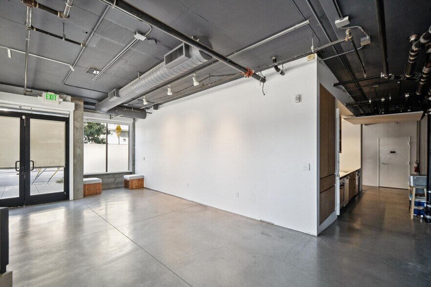 More Photos Of 2405 Folsom St, San Francisco Multifamily For Sale