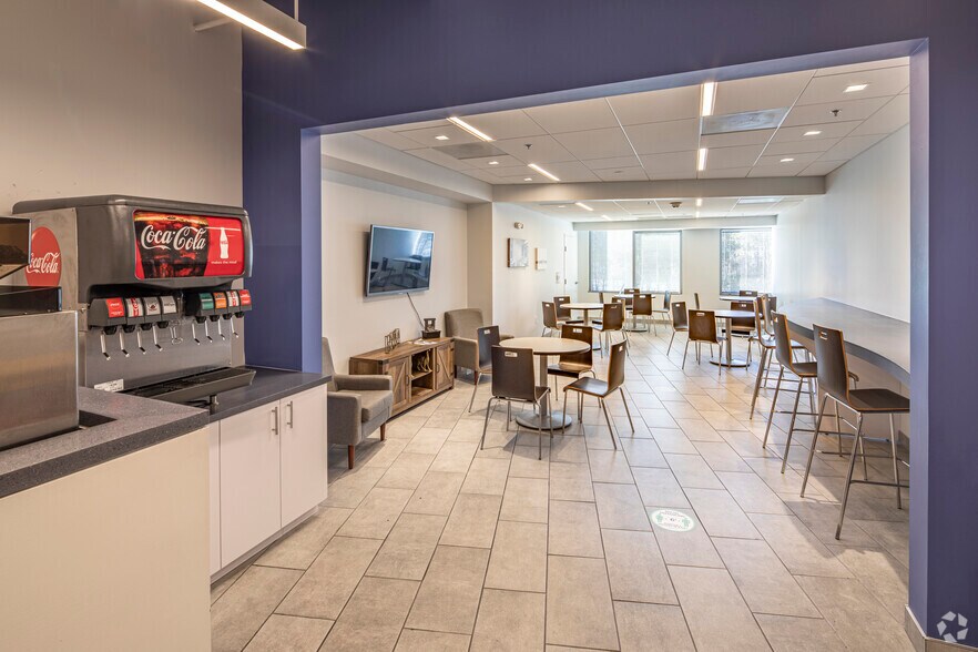 More Photos Of 2550 Wasser Ter, Herndon Office For Sale