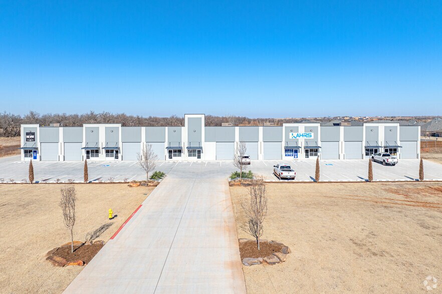 More Photos Of 4009 NW 164th St, Edmond Industrial For Sale