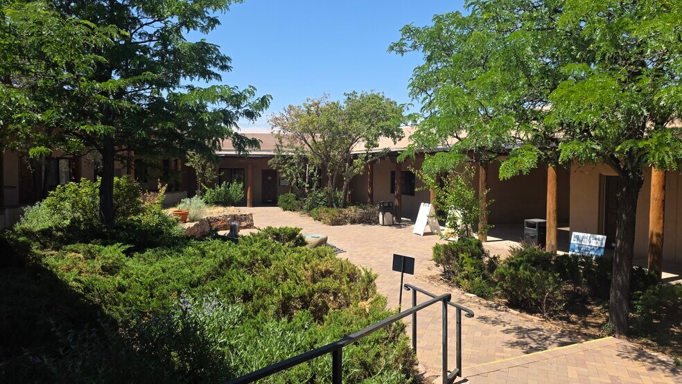 More Photos Of 1650 Hospital Dr, Santa Fe Medical For Sale