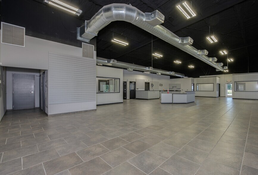 More Photos Of 185 State Highway 36 N, Caldwell Freestanding For Sale