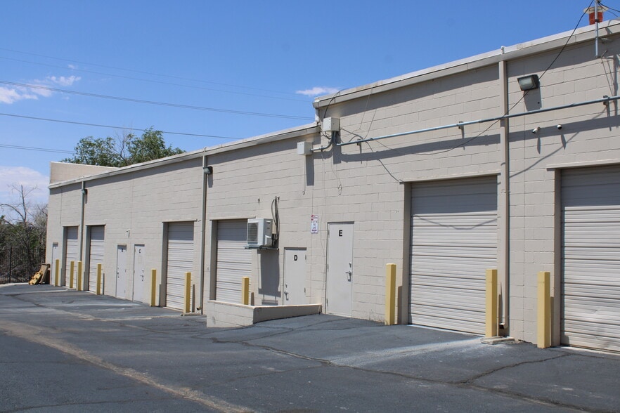 More Photos Of 200 E Sunset Rd, El Paso Light Distribution For Lease