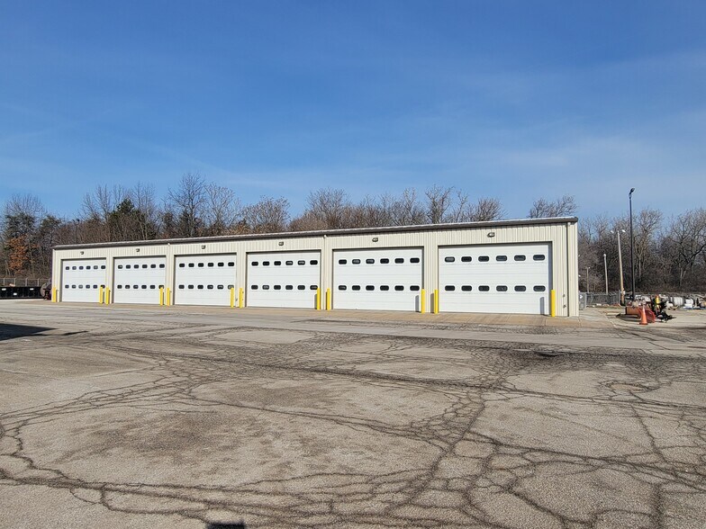 More Photos Of 2929 W Lathrop St, South Bend Warehouse For Lease