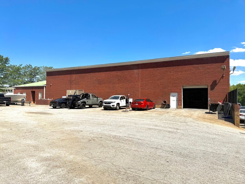 More Photos Of 904 Atlanta Hwy, Buford Warehouse For Sale