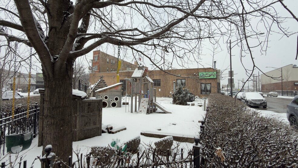 More Photos Of 2214 N Elston Ave, Chicago General Retail For Lease
