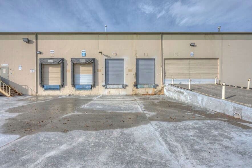 More Photos Of 575-585 Reactor Way, Reno Distribution For Lease