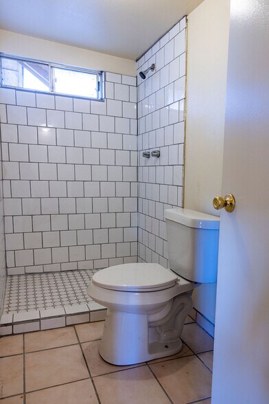 More Photos Of 6618 Inyokern Rd, Inyokern Office For Sale