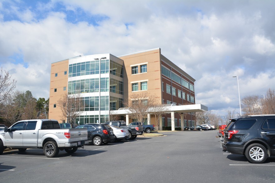 More Photos Of 9101 Kanis Rd, Little Rock Medical For Lease