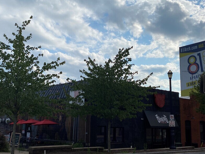 More Photos Of 89 Arch St, Hartford Restaurant For Sale